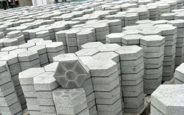 Gạch bê tông tự chèn là gạch gì?