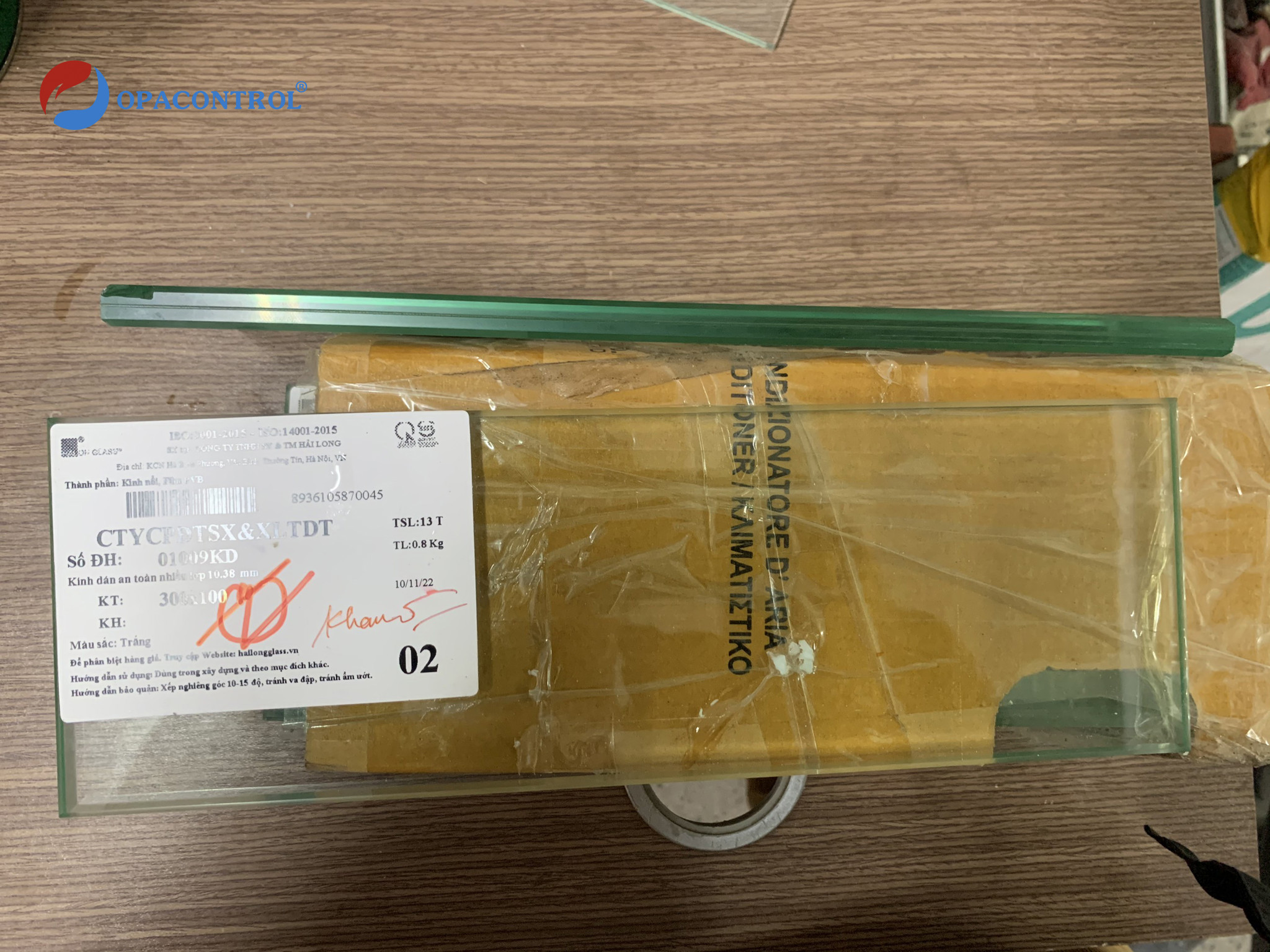 Mẫu thử kính dán cường lực nhiều lớp