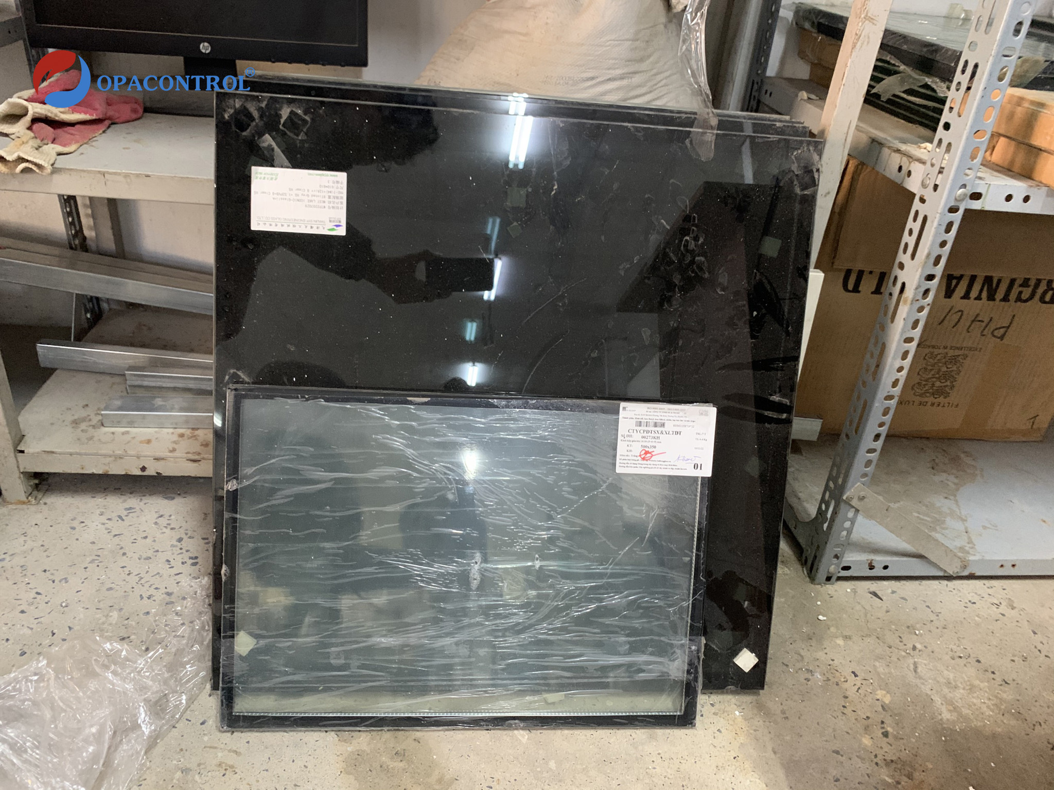Mẫu thử kính hộp gắn kín