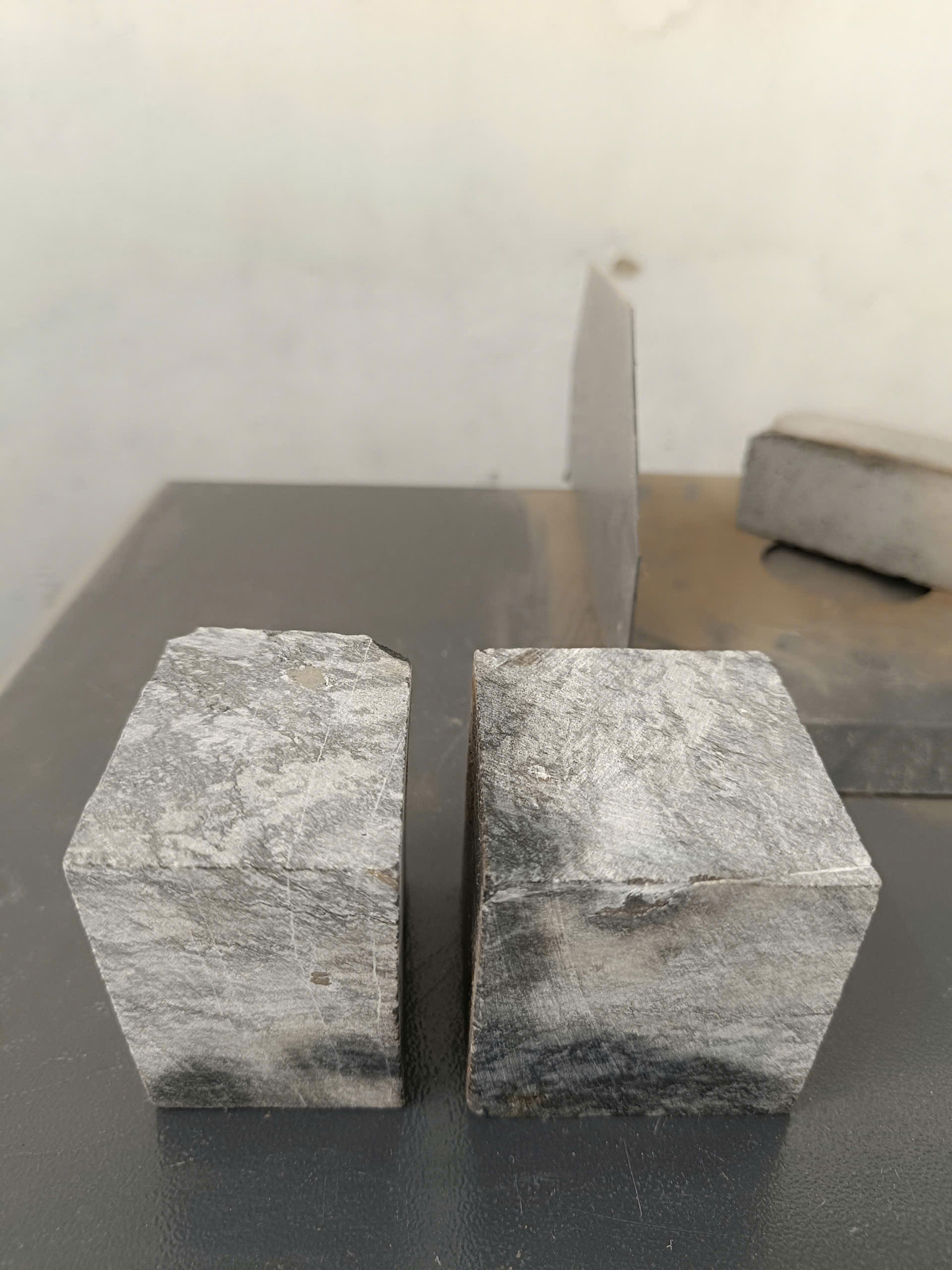 Mẫu đá tự nhiên nén